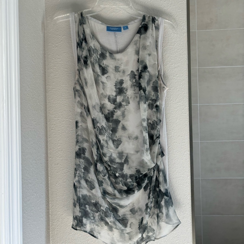 VERA WANG GRAY TANK SZ S